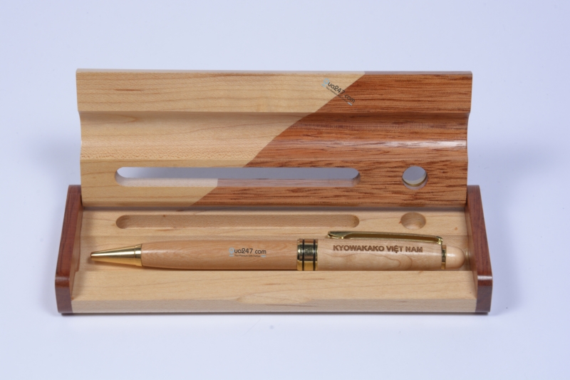 hộp bút gỗ